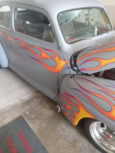 1946 Ford Deluxe