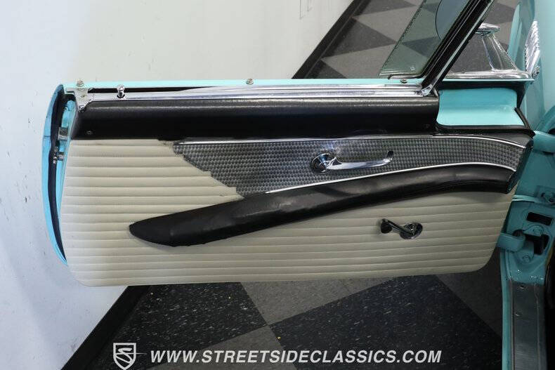 1956 Ford Thunderbird