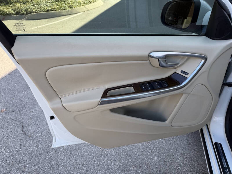 2013 Volvo S60 T5 Premier