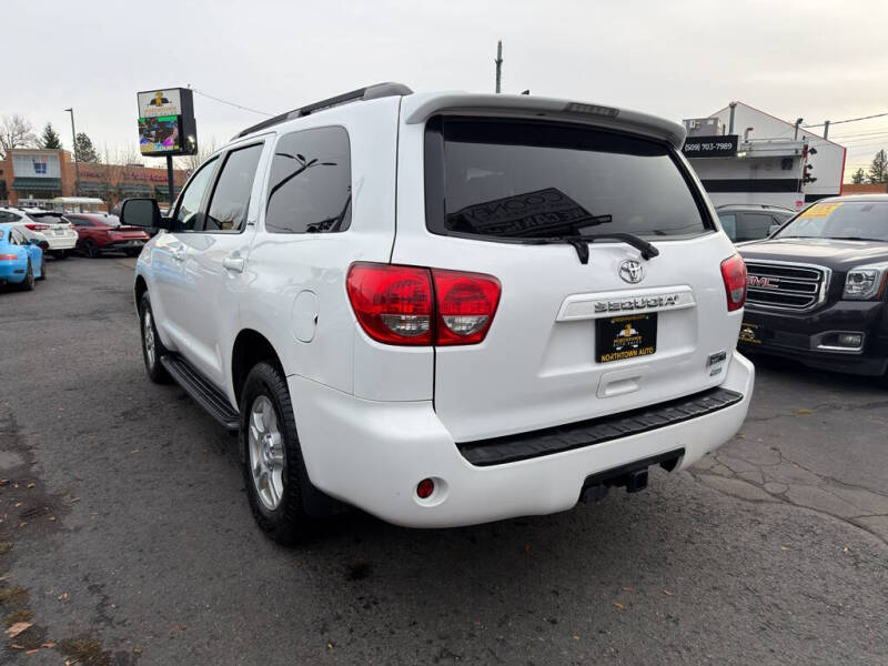 2016 Toyota Sequoia SR5