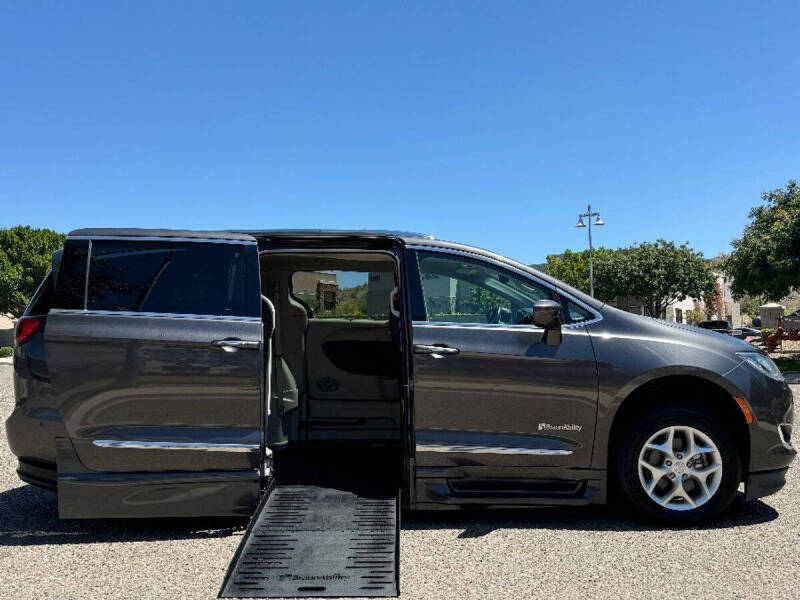 2020 Chrysler Pacifica Touring L Plus