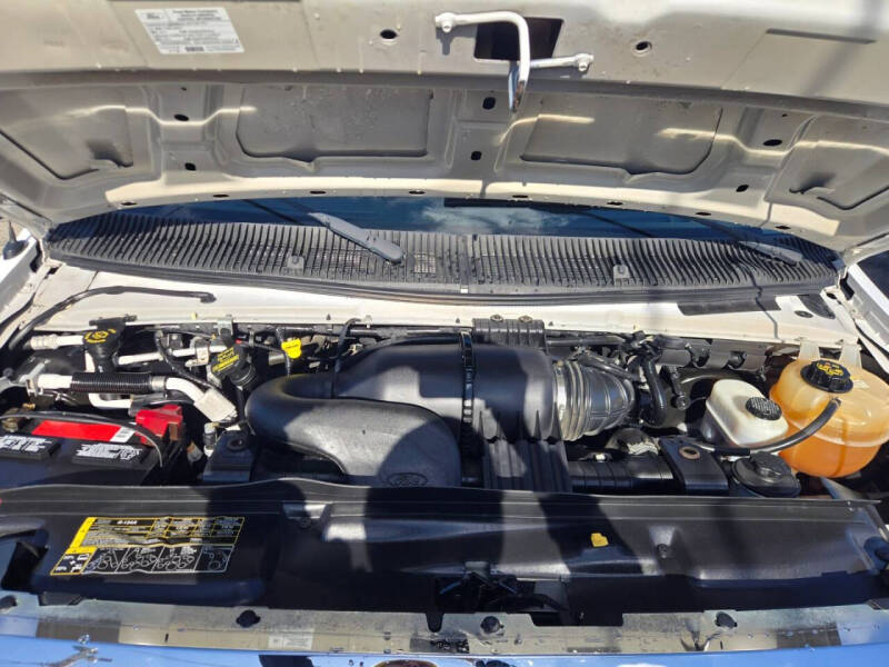 2012 Ford E-Series E-350 SD XLT