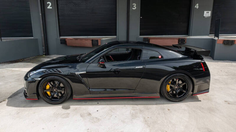 2017 Nissan GT-R NISMO