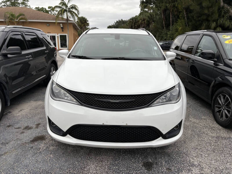 2018 Chrysler Pacifica Touring L