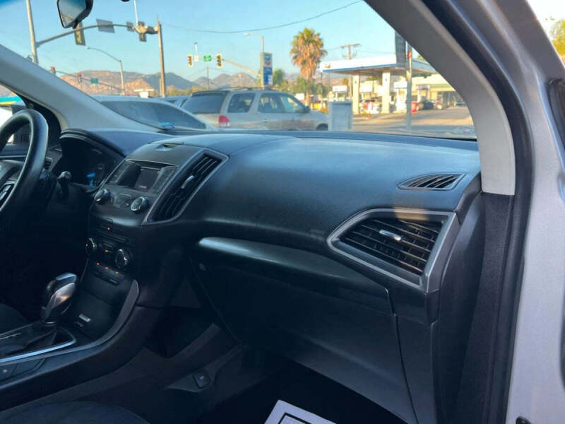 2017 Ford Edge SE