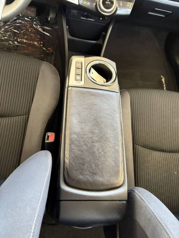 2015 Toyota Prius v