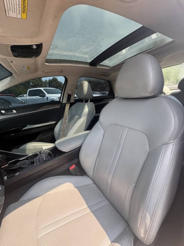 2022 Kia K5 EX
