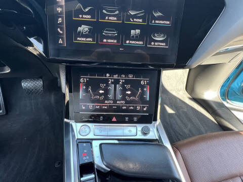 2019 Audi e-tron quattro Premium Plus