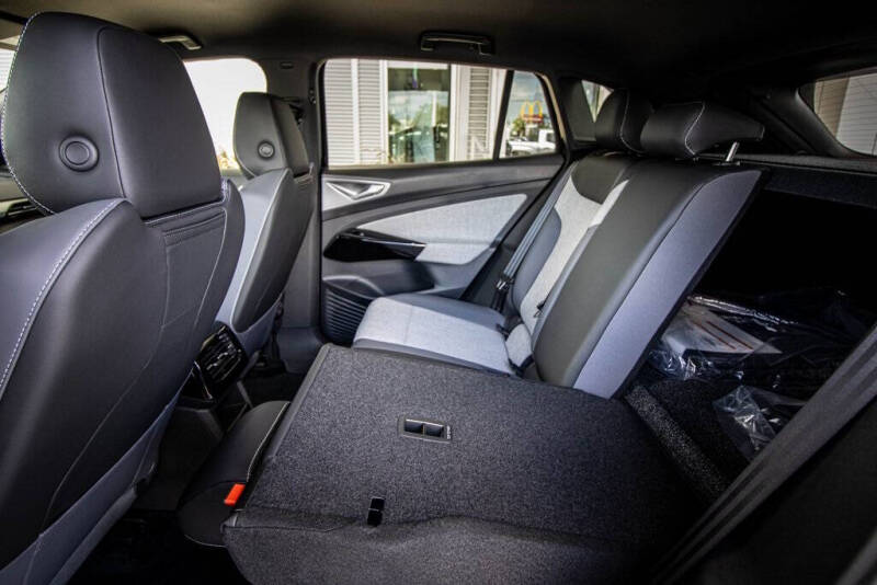 2025 Volkswagen ID.4 Pro