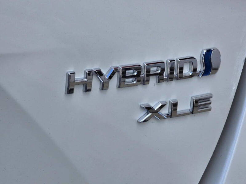 2019 Toyota Prius XLE AWD-e