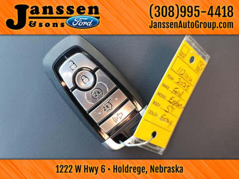 2025 Ford Explorer ST-Line