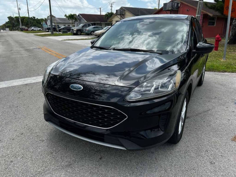 2020 Ford Escape SE
