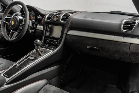 2016 Porsche Cayman GT4