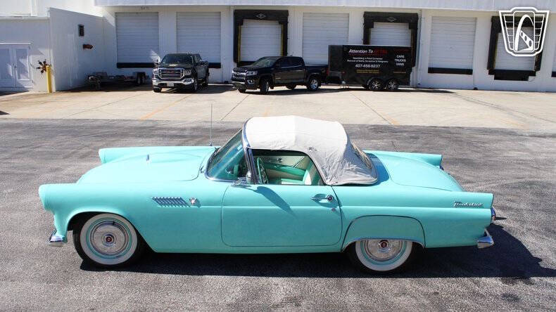 1955 Ford Thunderbird