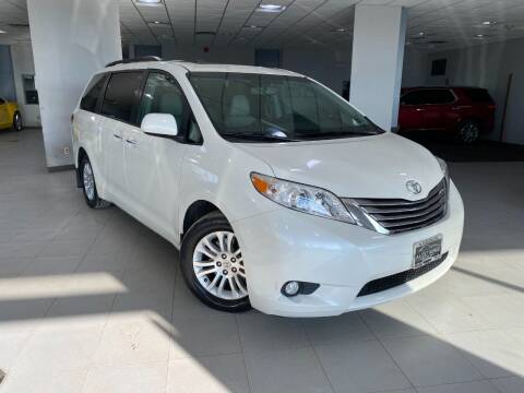2017 Toyota Sienna for sale at Auto Mall of Springfield in Springfield IL