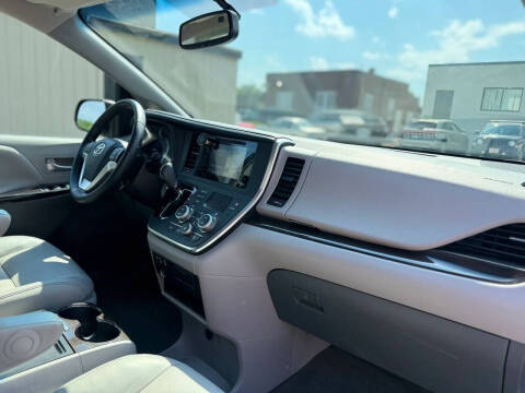 2015 Toyota Sienna