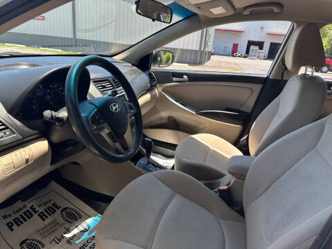 2016 Hyundai Accent SE