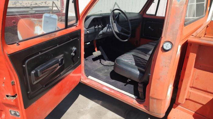 1973 Dodge D100 Pickup