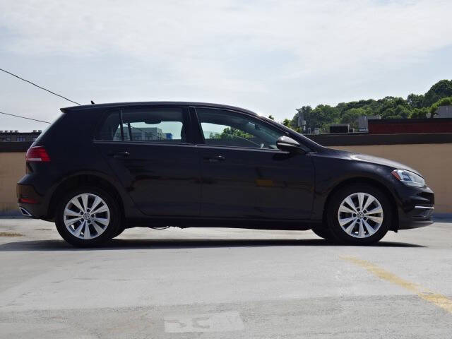 2021 Volkswagen Golf GTI SE