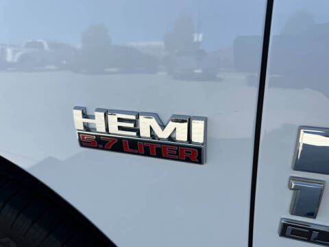 2019 RAM 1500 Classic SLT