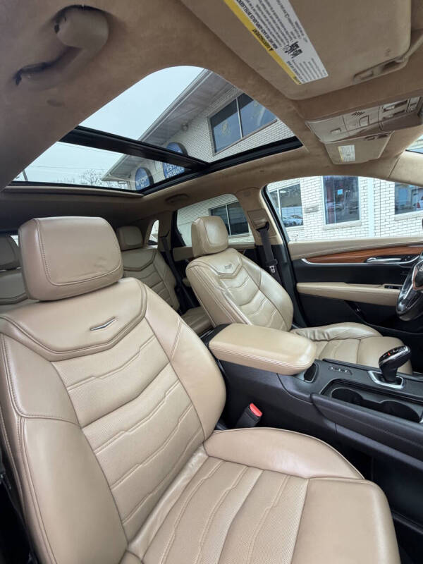 2017 Cadillac XT5 Platinum