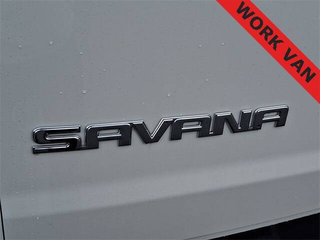 2025 GMC Savana 2500