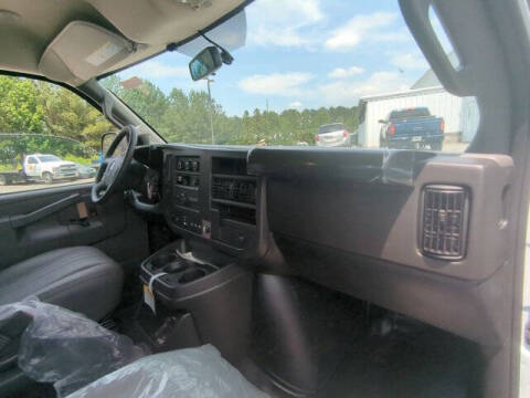 2025 GMC Savana 2500