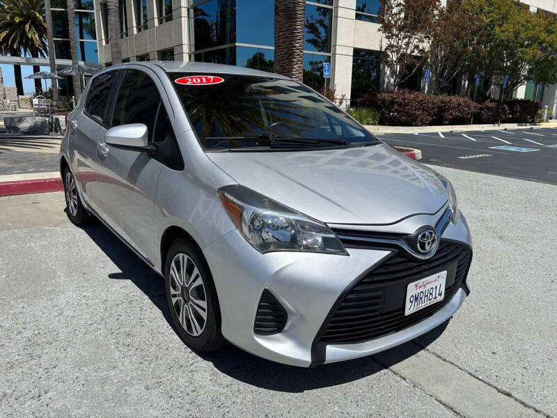 2017 Toyota Yaris 5-Door LE