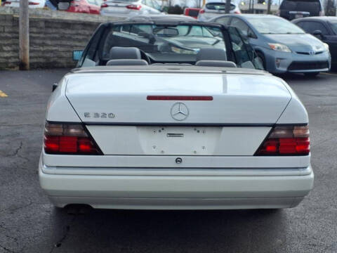 1995 Mercedes-Benz E-Class E 320