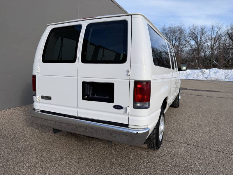 2007 Ford E-Series E-150 XLT