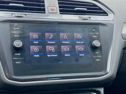 2022 Volkswagen Tiguan SE