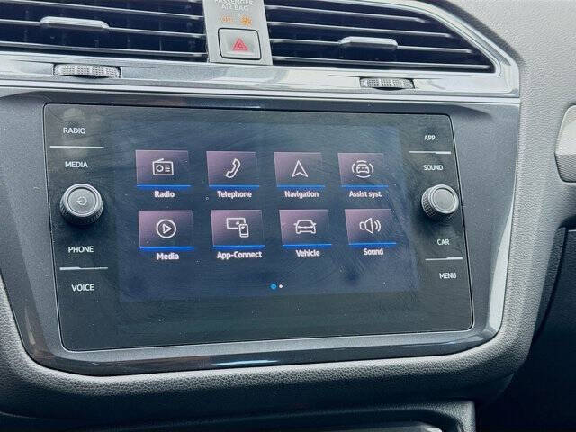 2022 Volkswagen Tiguan SE