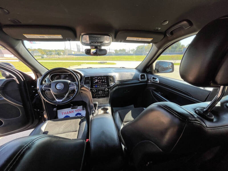 2020 Jeep Grand Cherokee Altitude photo 14