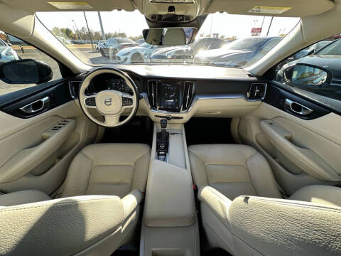 2019 Volvo S60 T5 Momentum