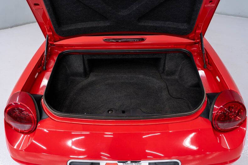 2003 Ford Thunderbird