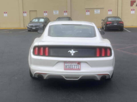 2017 Ford Mustang V6