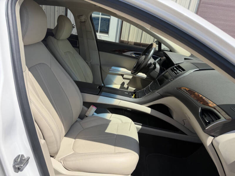 2016 Lincoln MKZ