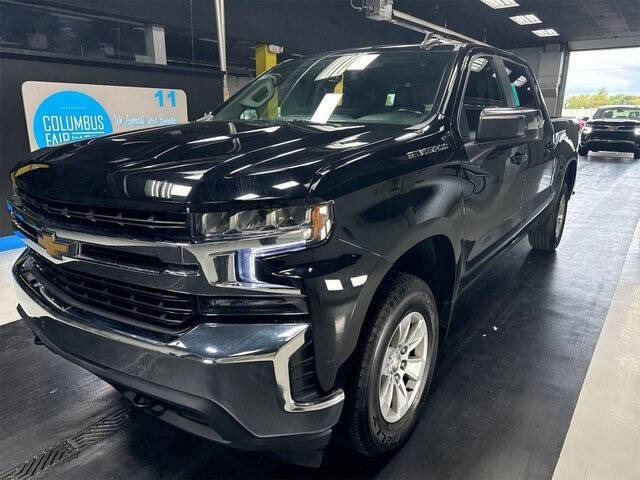 Used 2021 Chevrolet Silverado 1500 LT with VIN 1GCUYDED1MZ249826 for sale in Hazard, KY