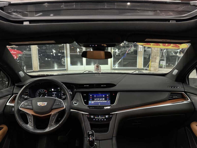 2022 Cadillac XT5 Premium Luxury