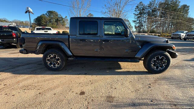 2026 Jeep Gladiator Sahara