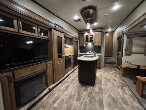 2017 Grand Design Reflection  323BHS