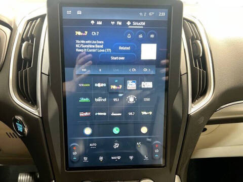 2023 Ford Edge Titanium