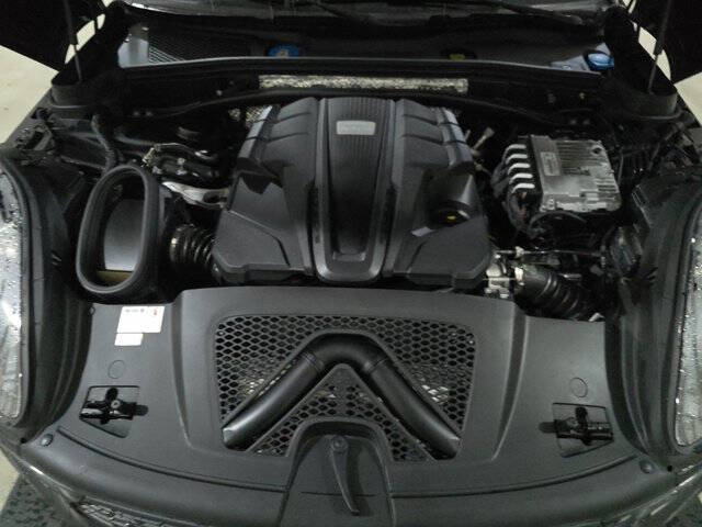 2021 Porsche Macan S