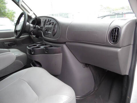 2006 Ford E-350