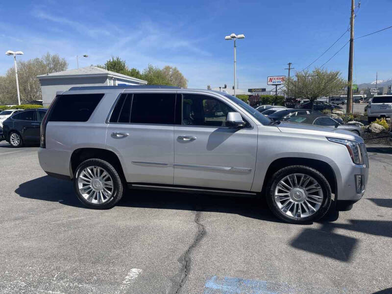 2019 Cadillac Escalade Platinum