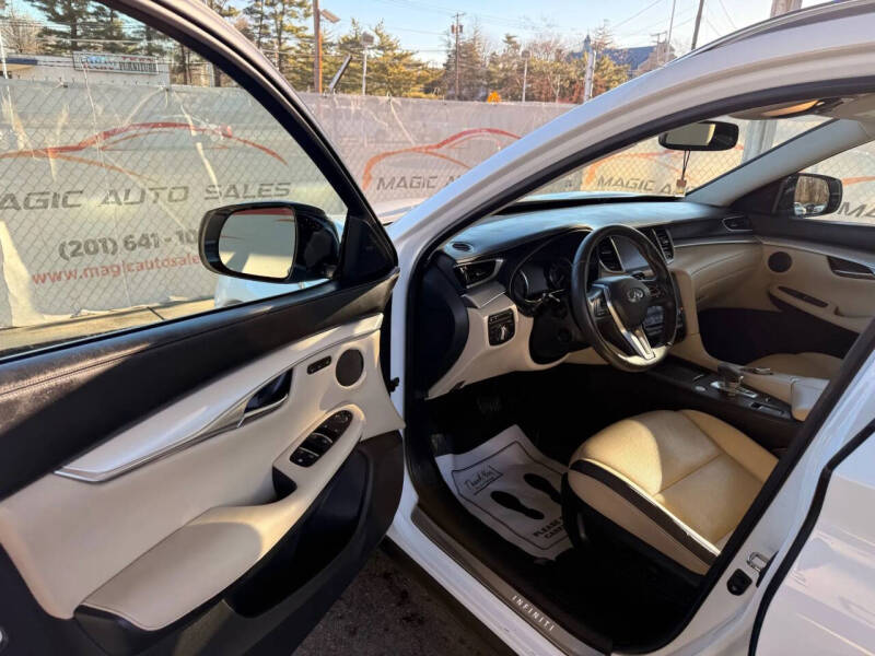 2019 Infiniti QX50 Essential