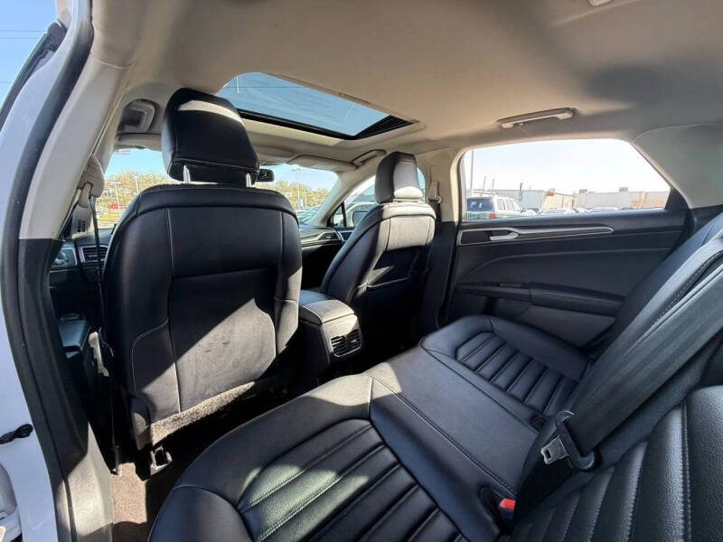 2020 Ford Fusion SEL