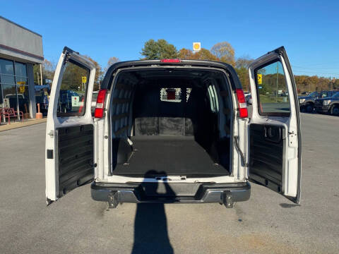 2023 GMC Savana 2500