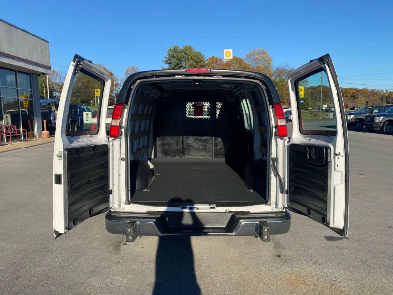 2023 GMC Savana 2500