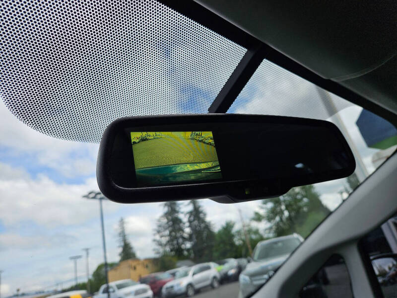 2010 Toyota Prius III